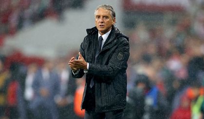 Mancini'den Türkiye - İtalya maçı sonrası kameralara "Cimbombom" tezahüratı