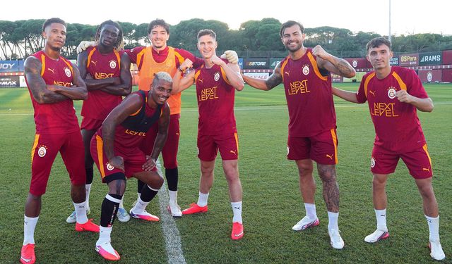 Galatasaraylı yıldızın menajerinden flaş teklif! "İsterseniz götürebilirim"