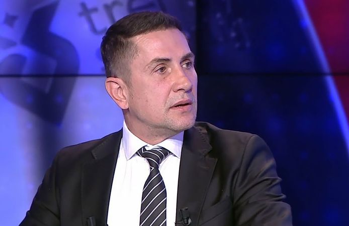 Emre Aşık'tan Galatasaraylı oyuncuya sert tepki! "Terbiyesiz şekilde..."