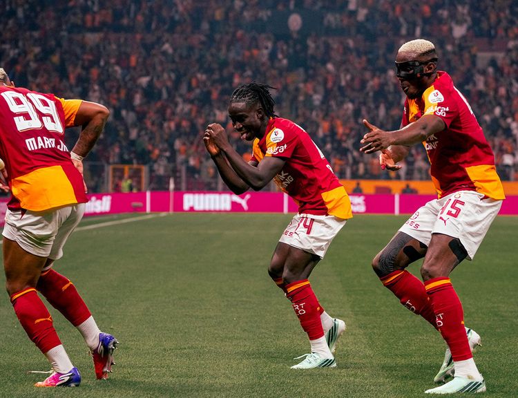 Galatasaray - Kasımpaşa maçında gol atan oyuncularımızın sevinçleri