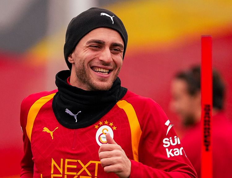 Galatasaray, Fenerbahçe derbisi sonrası gülüyor!