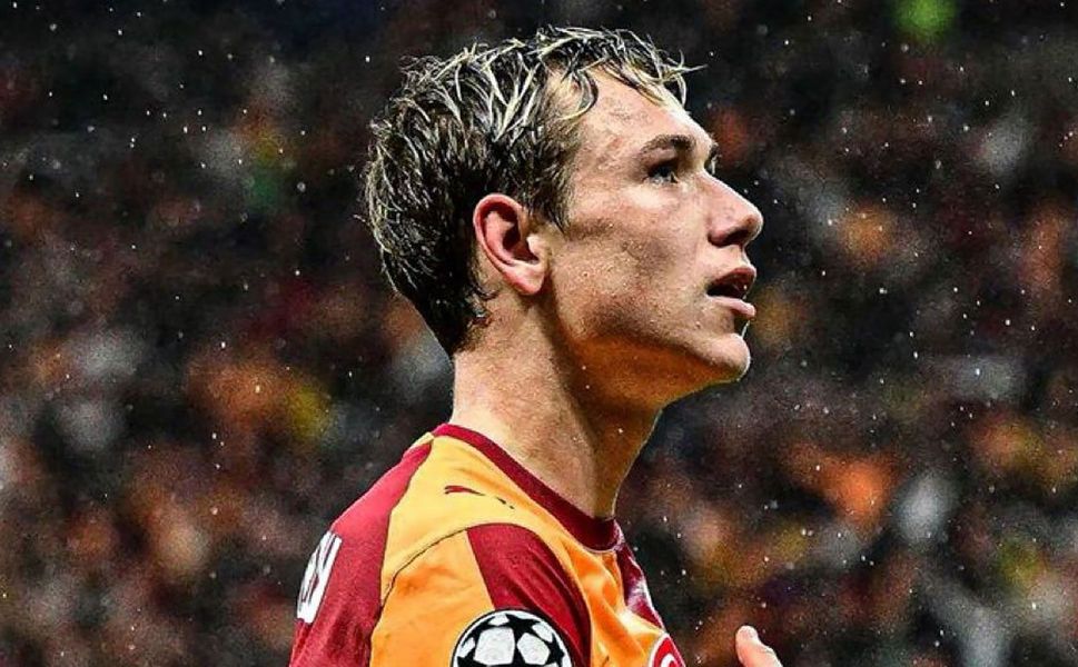 Galatasaray'da Batrakov'dan dikkat çeken hareket! Soyunma odası tüneline kadar...
