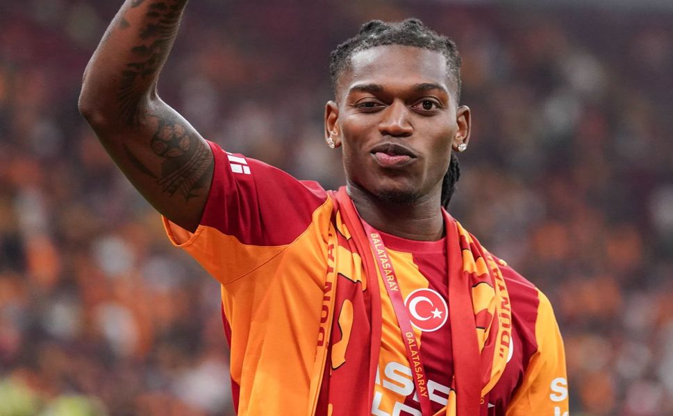 Galatasaray'dan Rafael Leao'nun sakatlığı için ilk açıklama geldi!