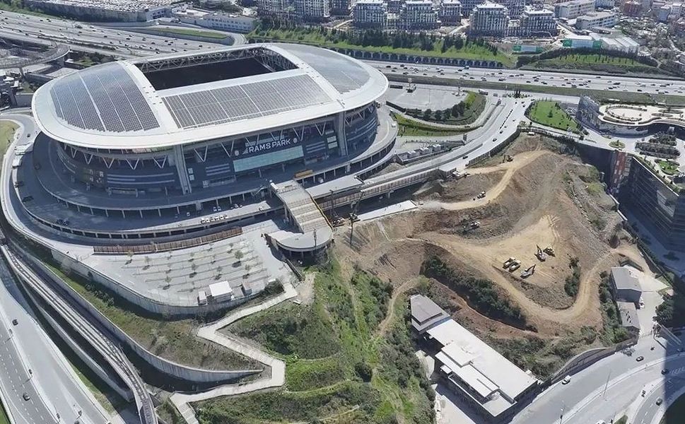 Bakanlık, İstanbul'daki sel sonrası Galatasaray'ın stadında inceleme yaptı! Son durumu duyurdular!