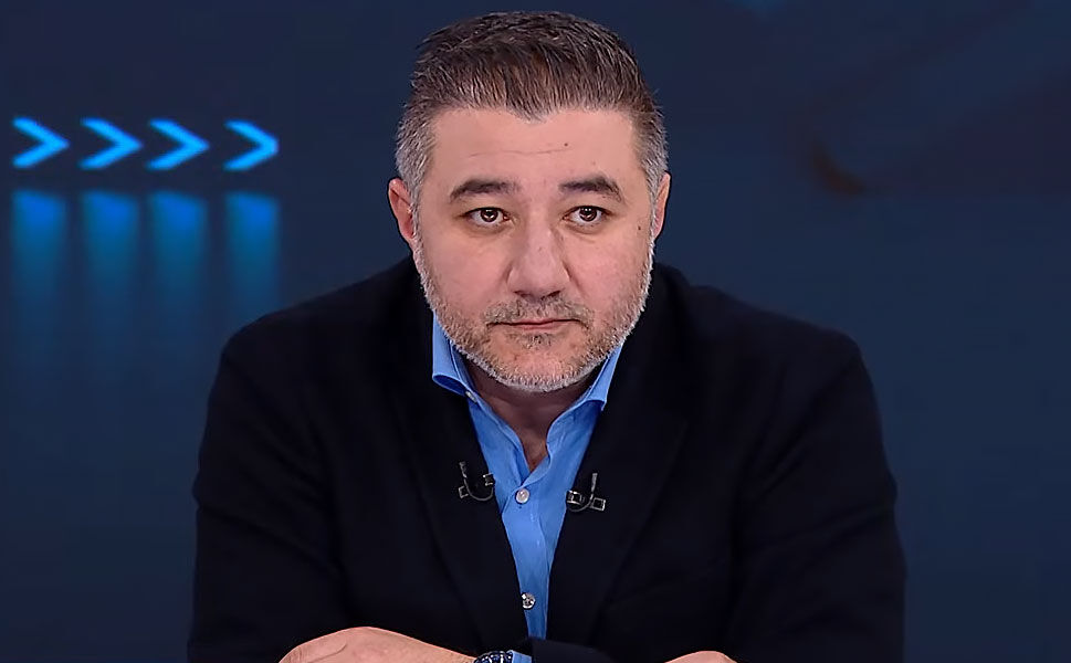 Ali Naci Küçük: "2-3 haftadır Galatasaray'ı bekliyor, Türkiye'de tatil yaparken Galatasaraylı oyuncularla görüştü"