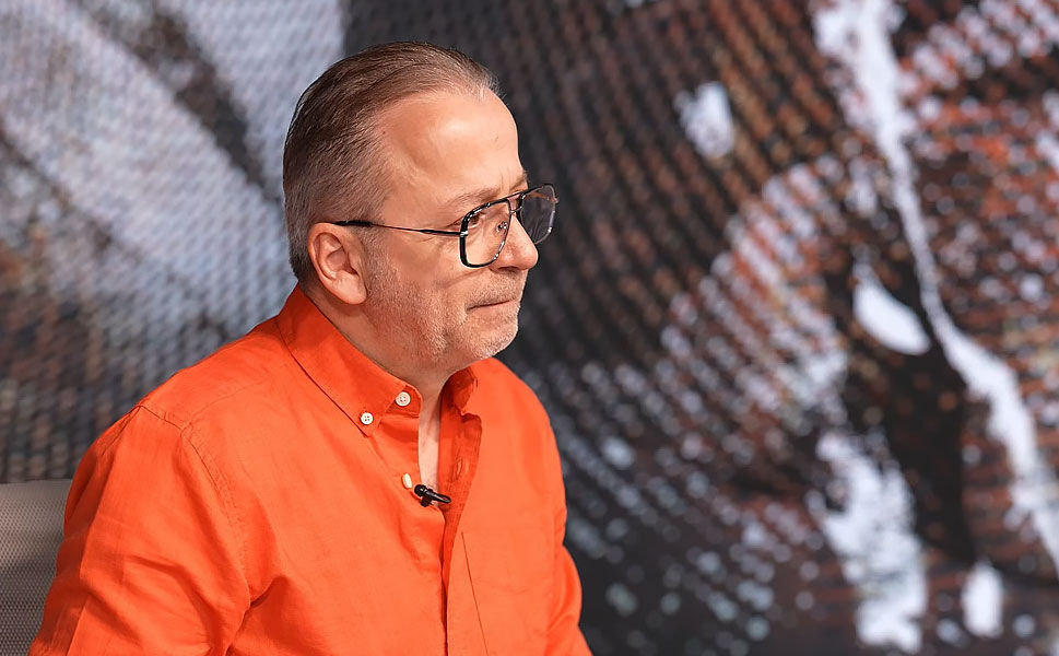 Zeki Uzundurukan: "Galatasaray, taraftarı ayağa kaldıracak büyük bir transfer bombası patlatacak, Gardi görüşüyor"