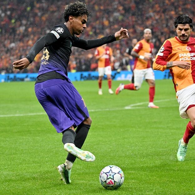 Lamine Yamal'dan Eren Elmalı'ya Rabona Çalımı